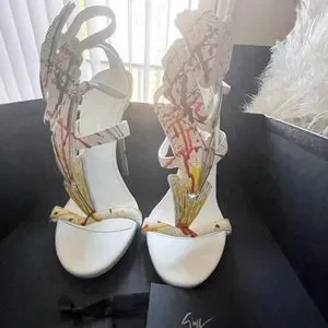 Giuseppe casual/formal shoe only worn twice Giuseppe Zanotti | Shoes | Giuseppe Zanotti Suede Heels Worn  main image 2